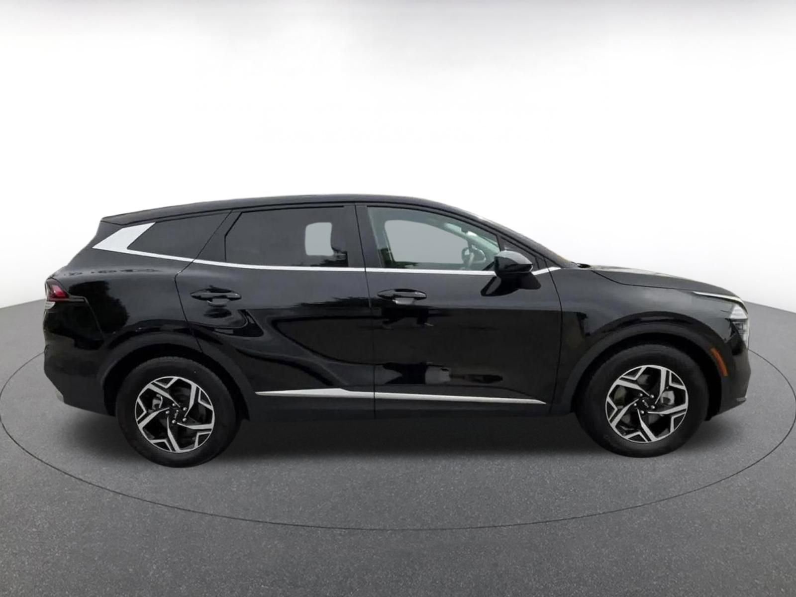 Thumbnail: 2025 Kia Sportage - 16