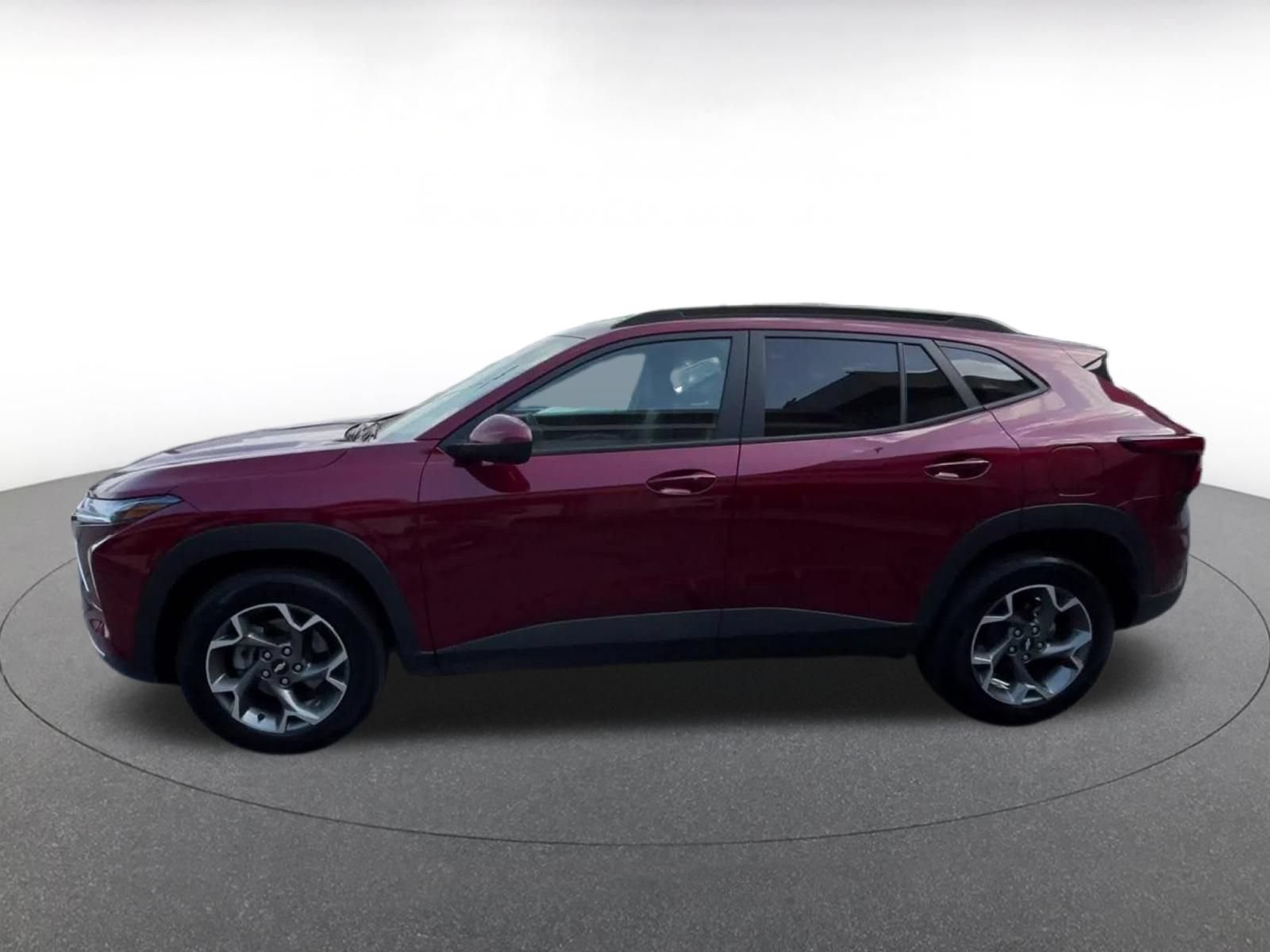 Thumbnail: 2025 Chevrolet Trax - 8