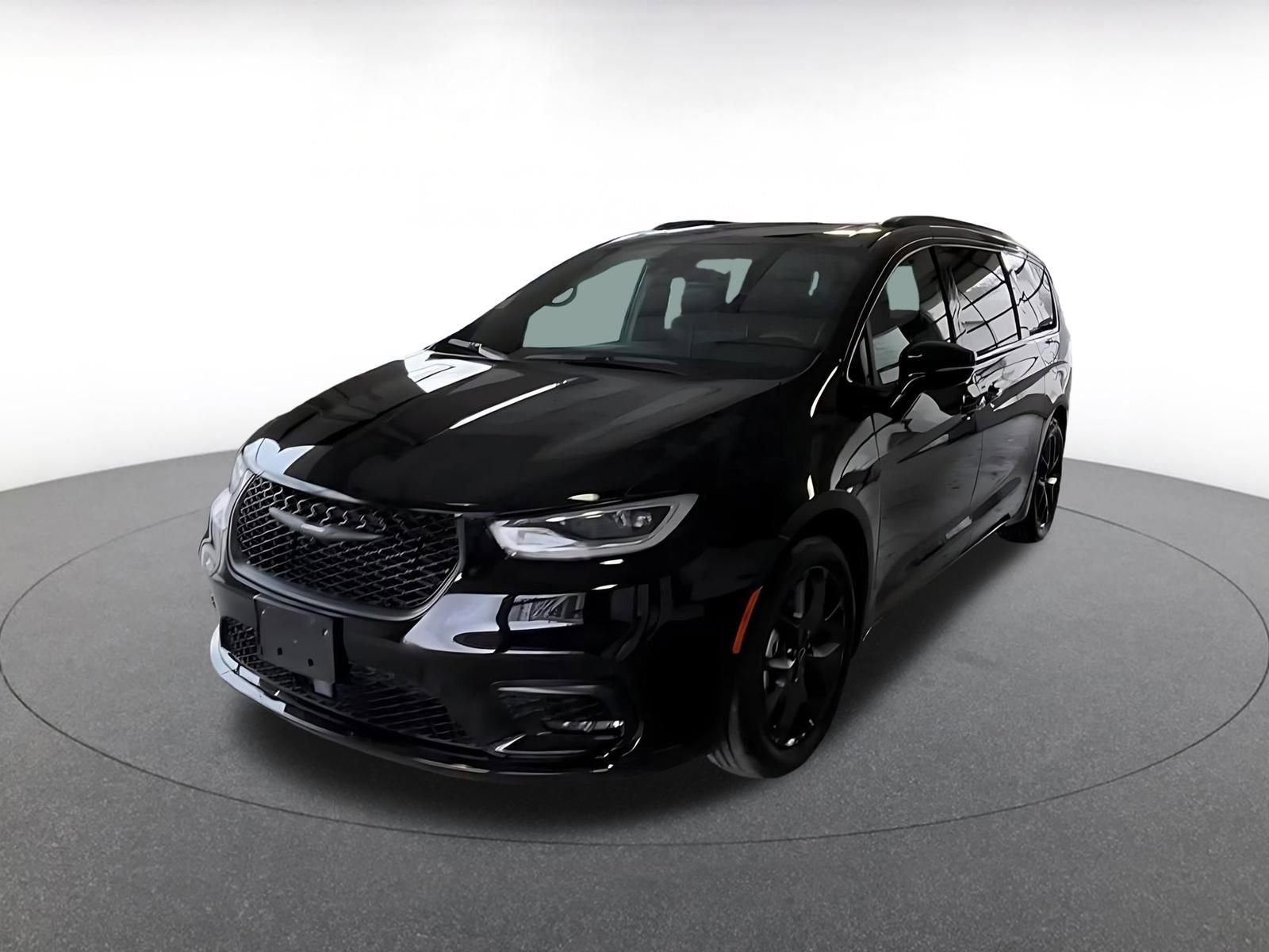 Thumbnail: 2025 Chrysler Pacifica - 6