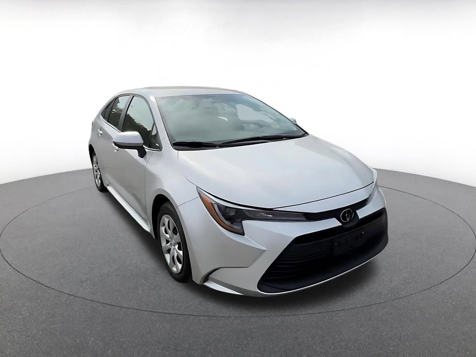 Thumbnail: 2025 Toyota Corolla - 3