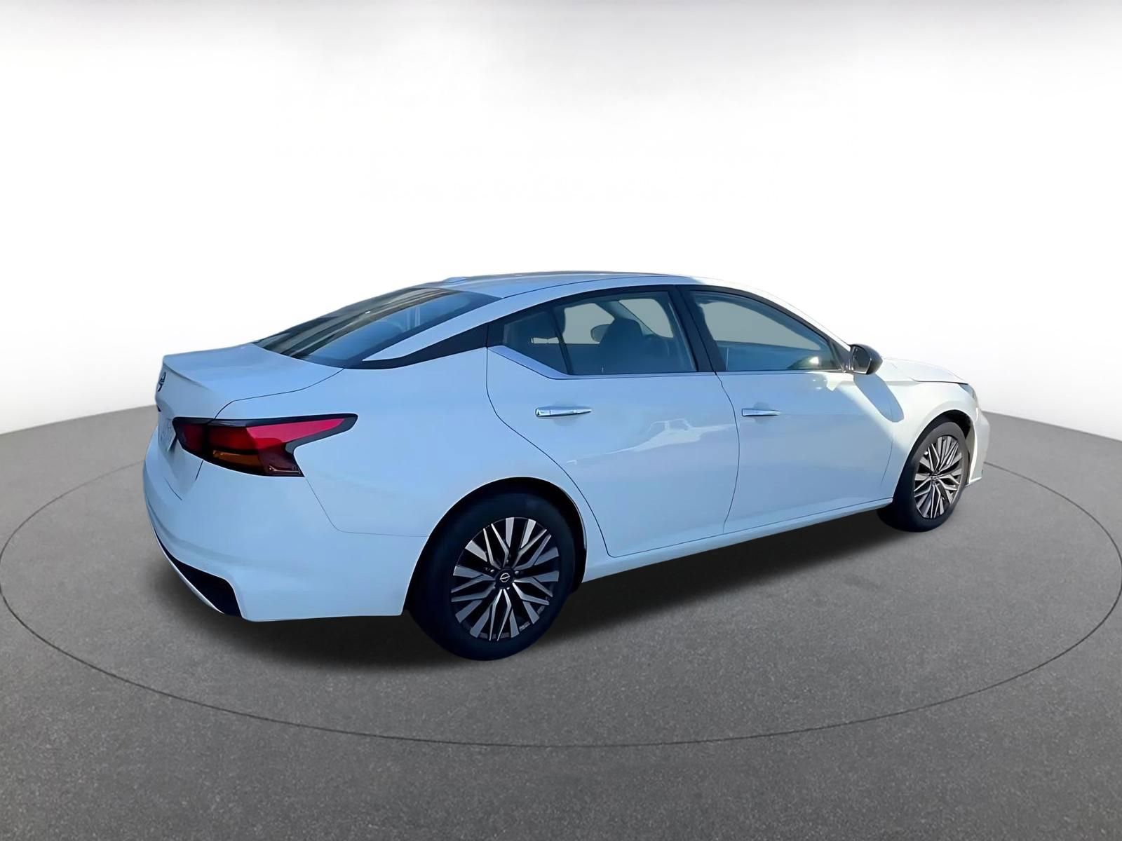 Thumbnail: 2025 Nissan Altima - 13