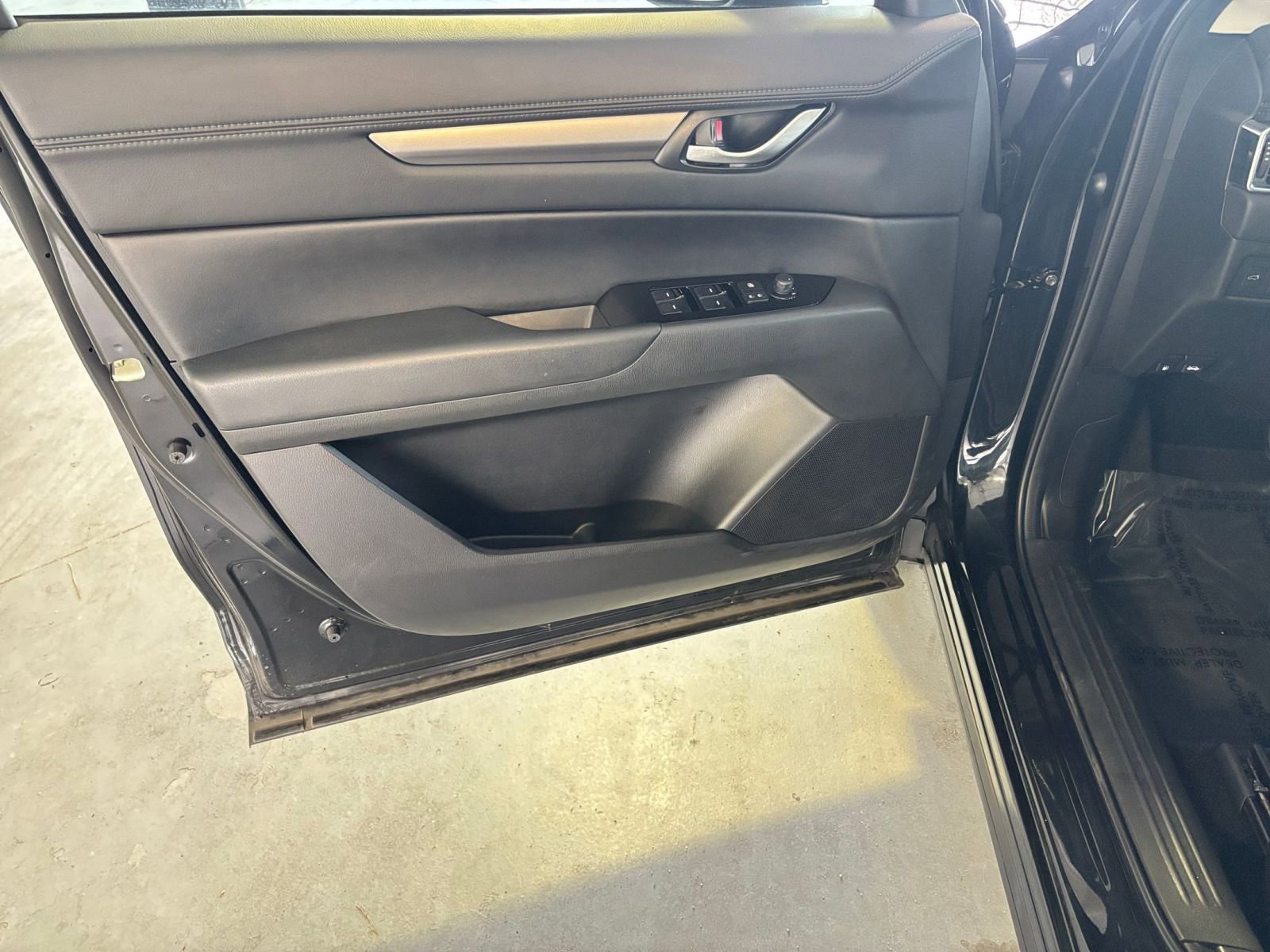 Thumbnail: 2025 Chevrolet Trax - 21