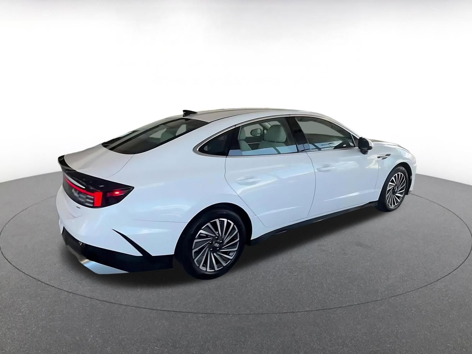 Thumbnail: 2025 Hyundai Sonata - 16