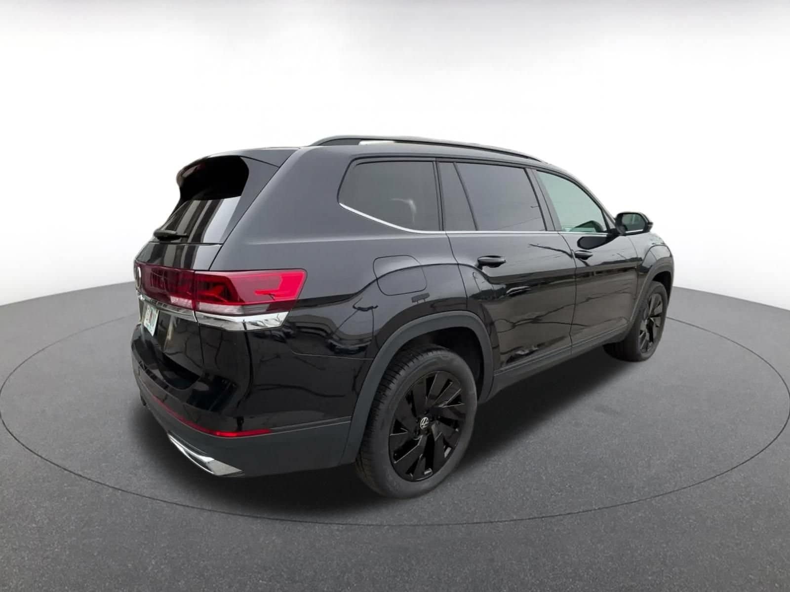 Thumbnail: 2026 Volkswagen Atlas - 14