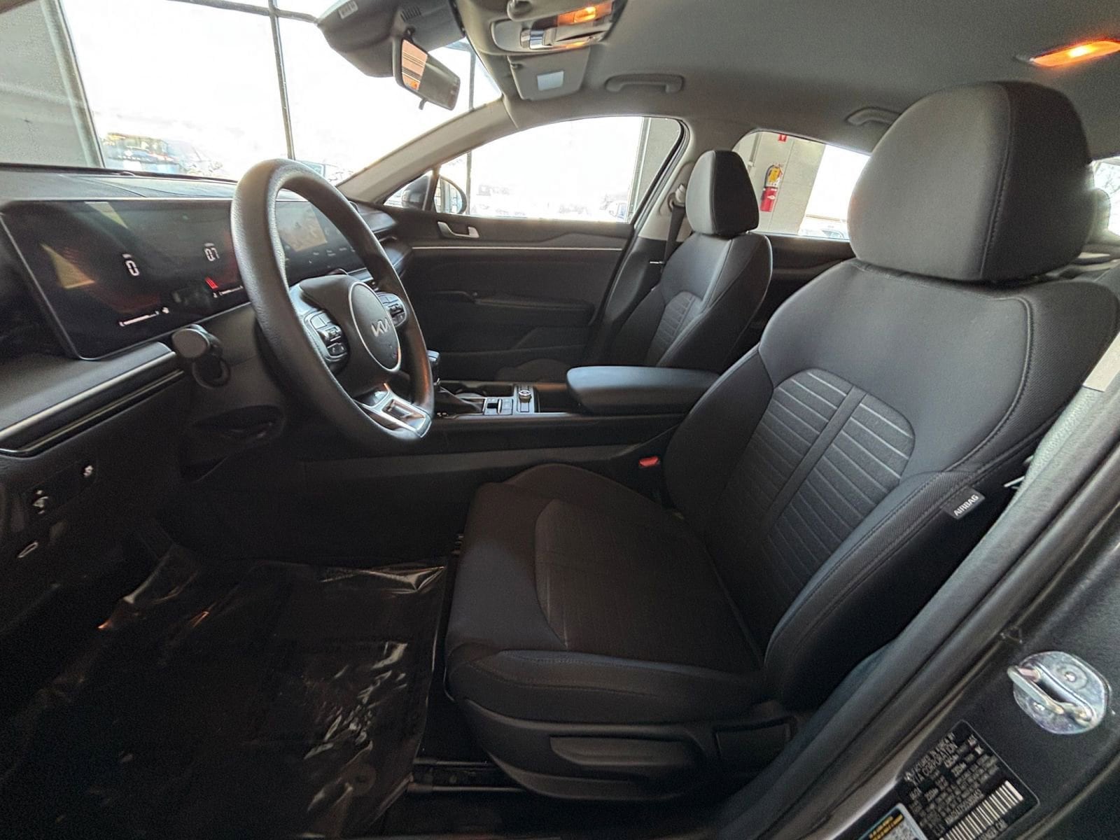 Thumbnail: 2025 Kia K5 - 27