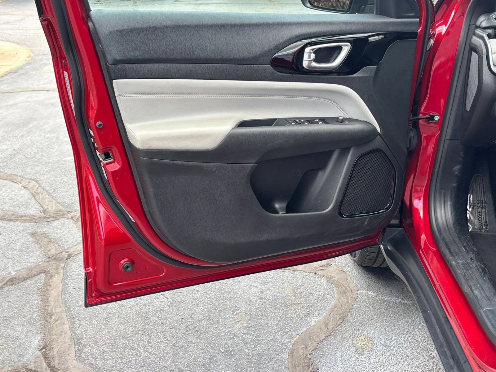 Thumbnail: 2025 Jeep Compass - 20