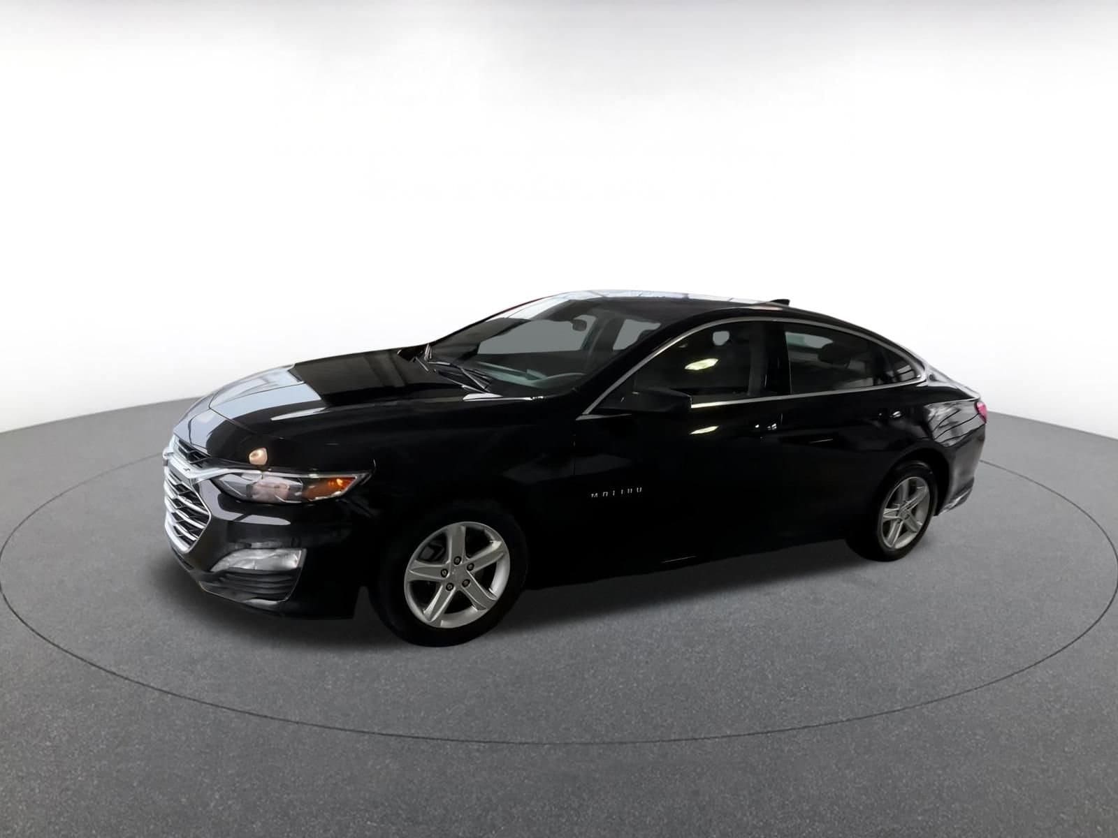 Thumbnail: 2023 Chevrolet Malibu - 8