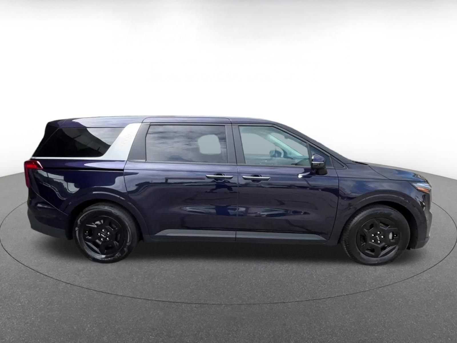 Thumbnail: 2026 Kia Carnival - 16