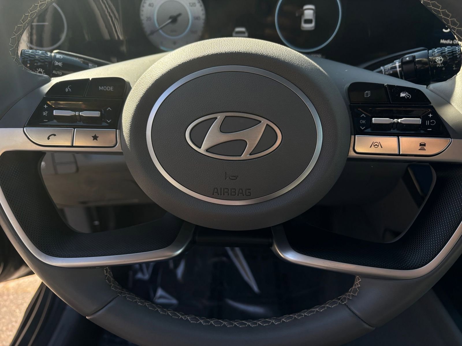 Thumbnail: 2025 Hyundai Elantra - 29