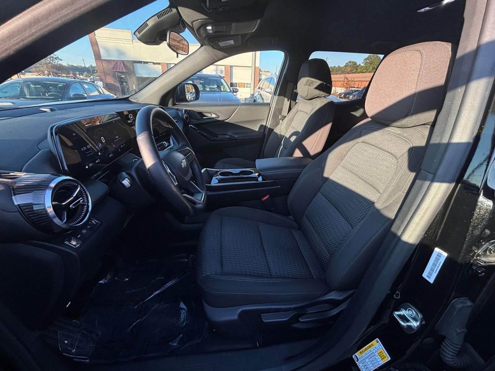 Thumbnail: 2025 Chevrolet Equinox - 26