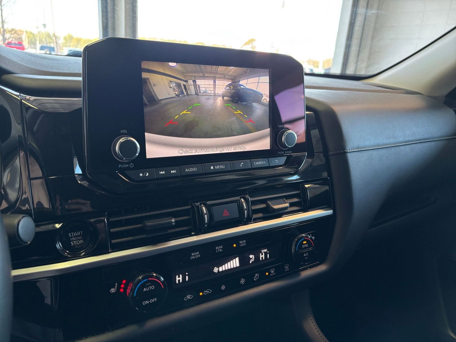 Thumbnail: 2025 Nissan Pathfinder - 26