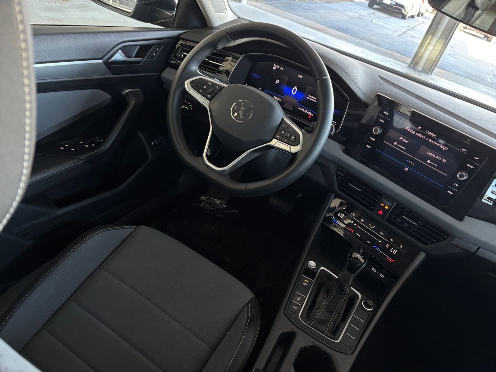 Thumbnail: 2025 Volkswagen Jetta - 32