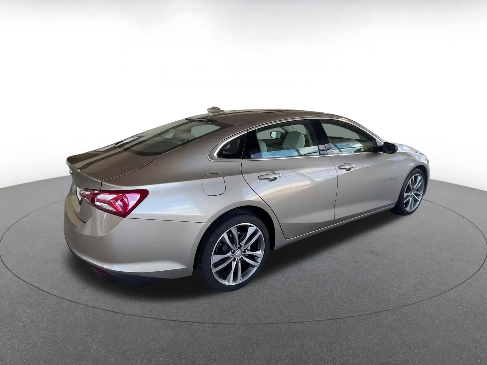 Thumbnail: 2024 Chevrolet Malibu - 15