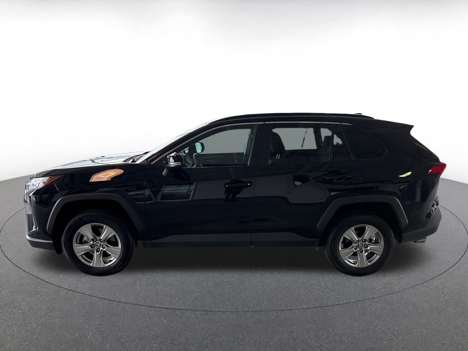 Thumbnail: 2024 Toyota RAV4 - 11