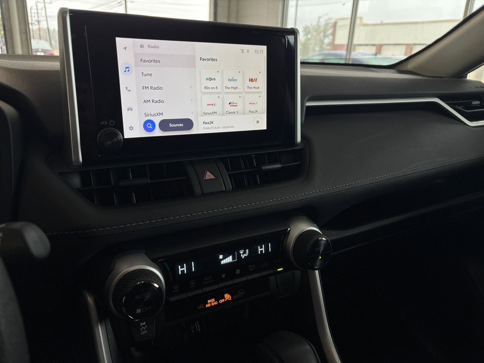 Thumbnail: 2025 Toyota RAV4 - 21