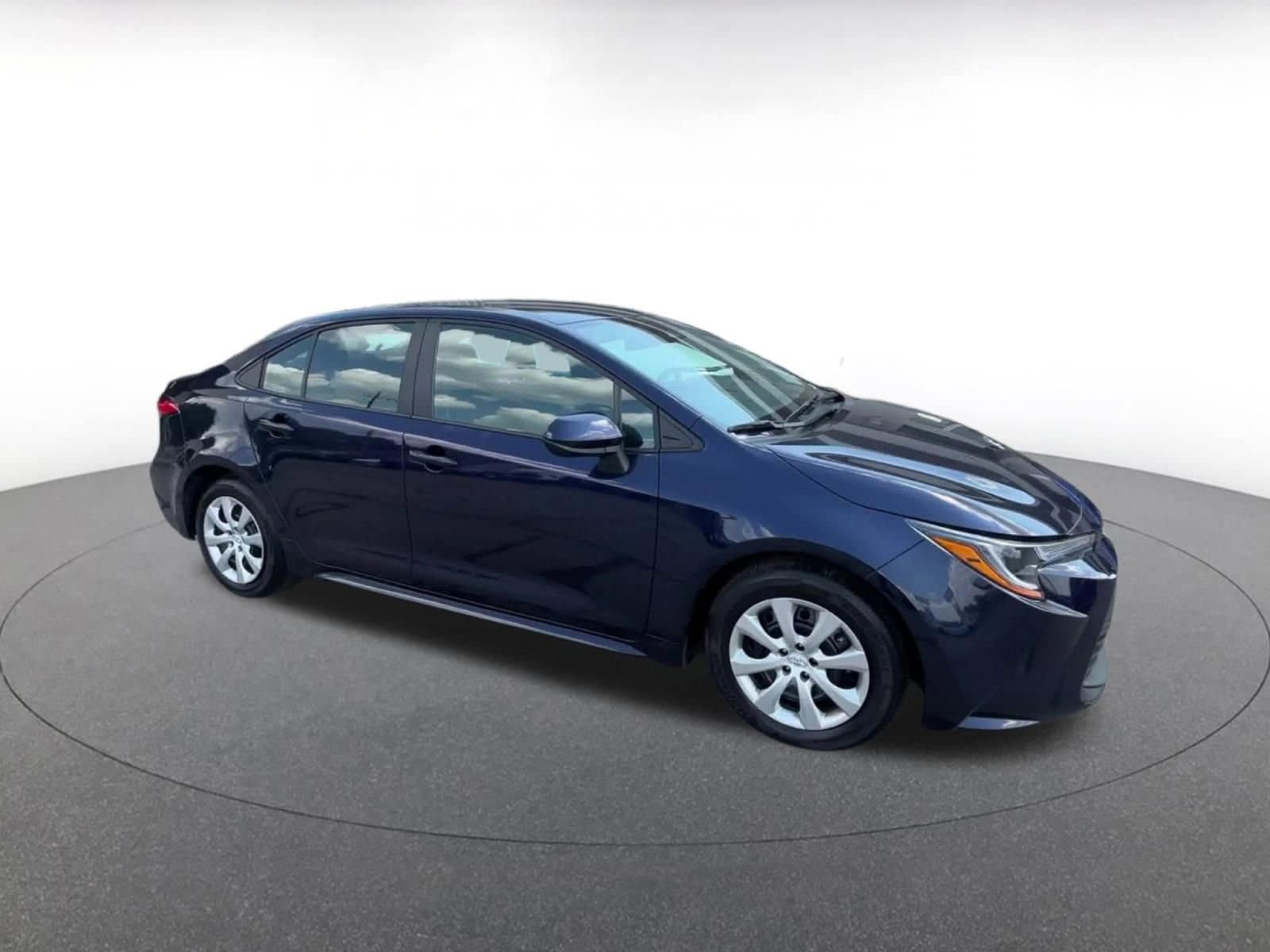 Thumbnail: 2025 Toyota Corolla - 2