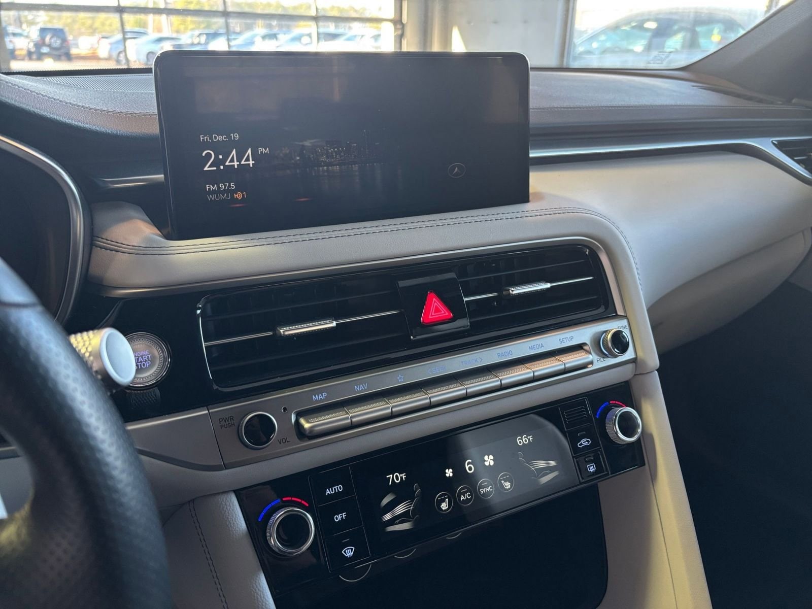 Thumbnail: 2025 Genesis G70 - 21