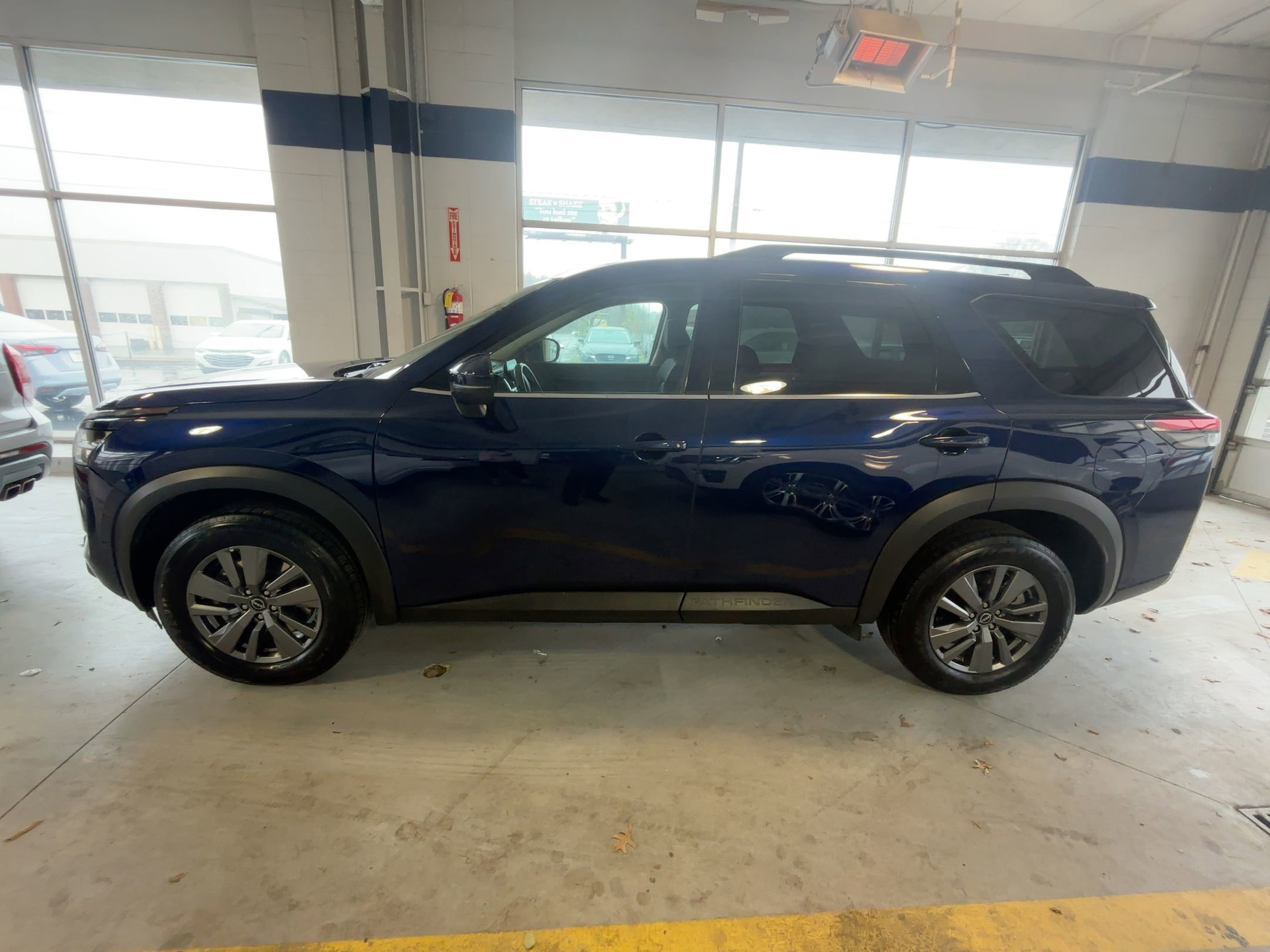 Thumbnail: 2025 Nissan Pathfinder - 6