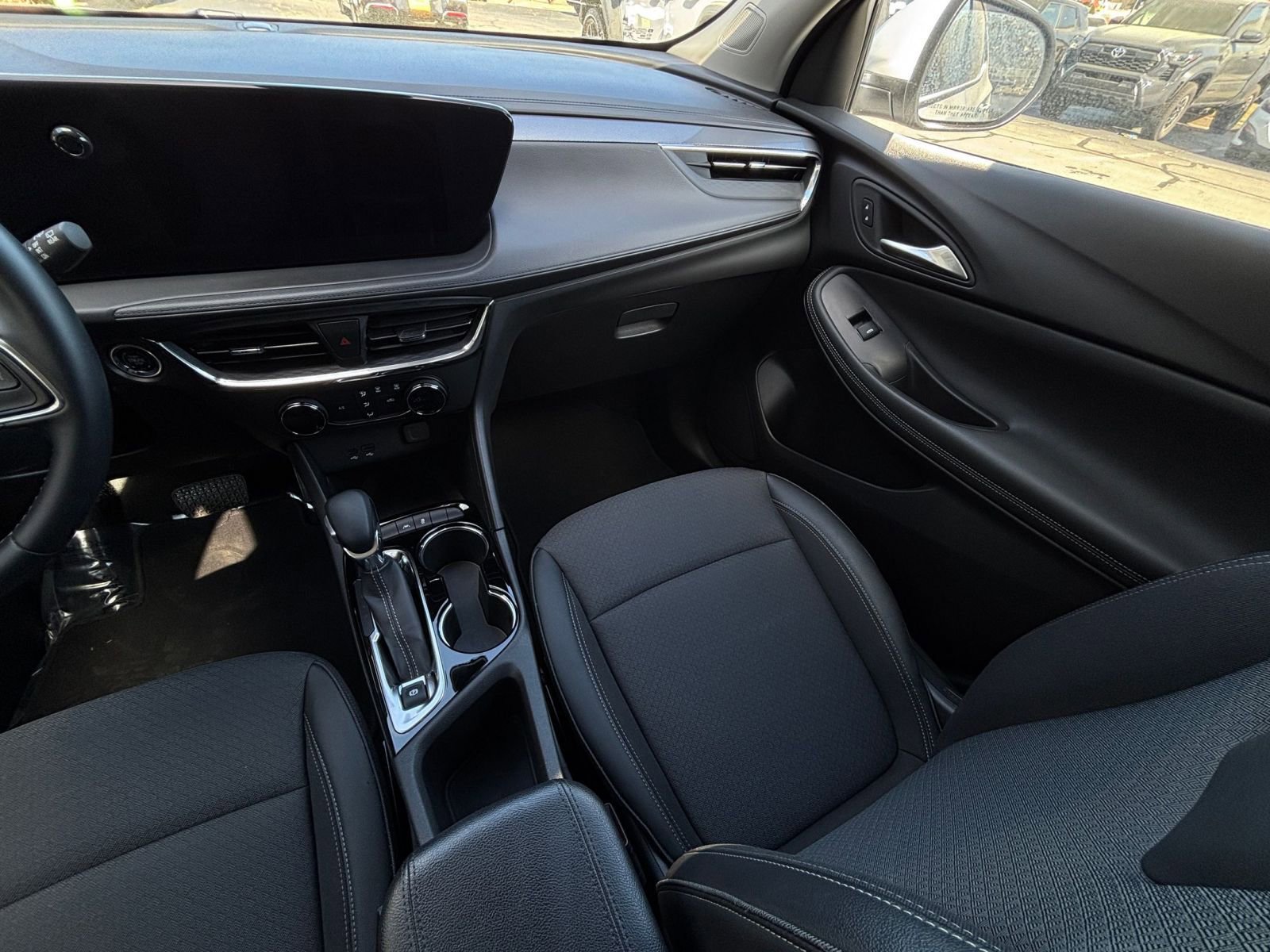 Thumbnail: 2025 Buick Encore GX - 35