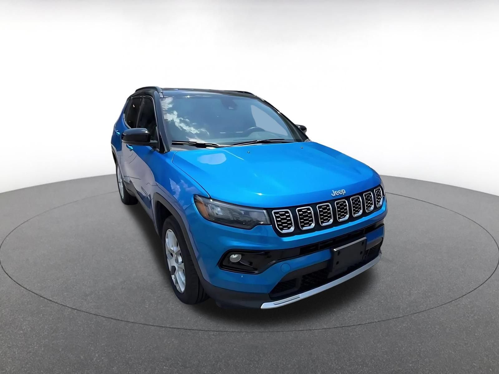 Thumbnail: 2025 Jeep Compass - 3