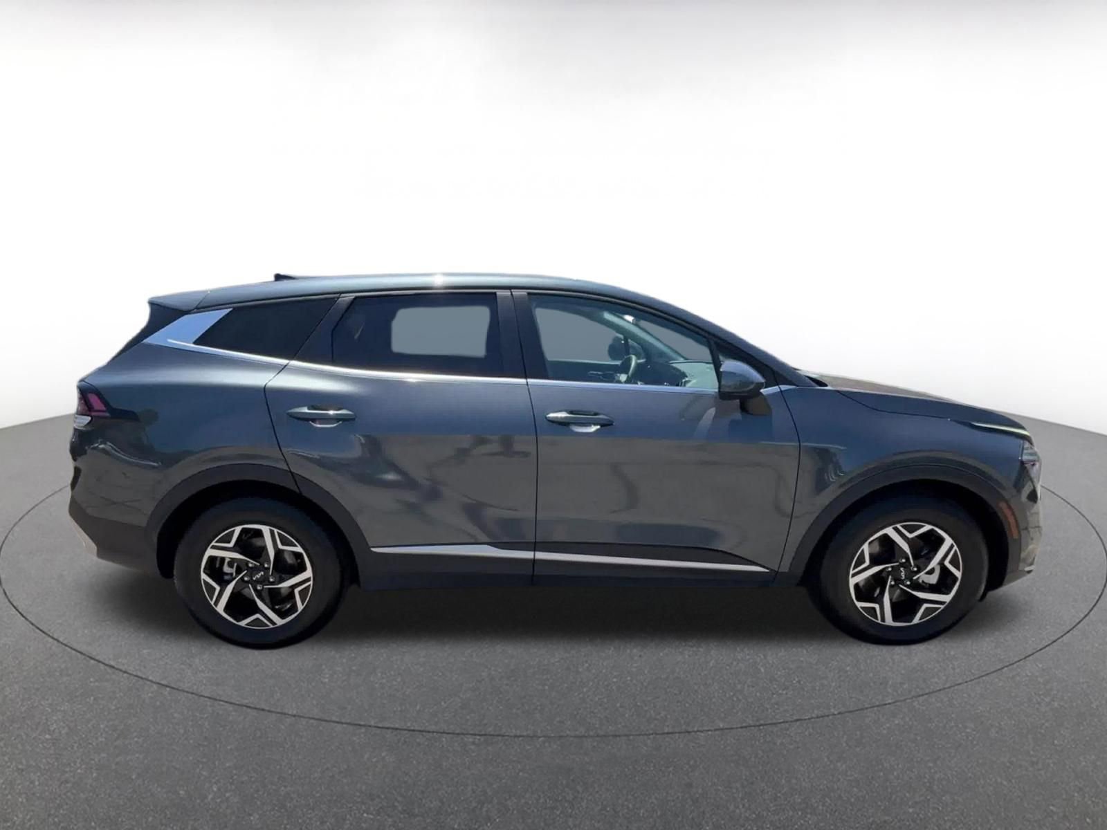 Thumbnail: 2024 Kia Sportage - 16