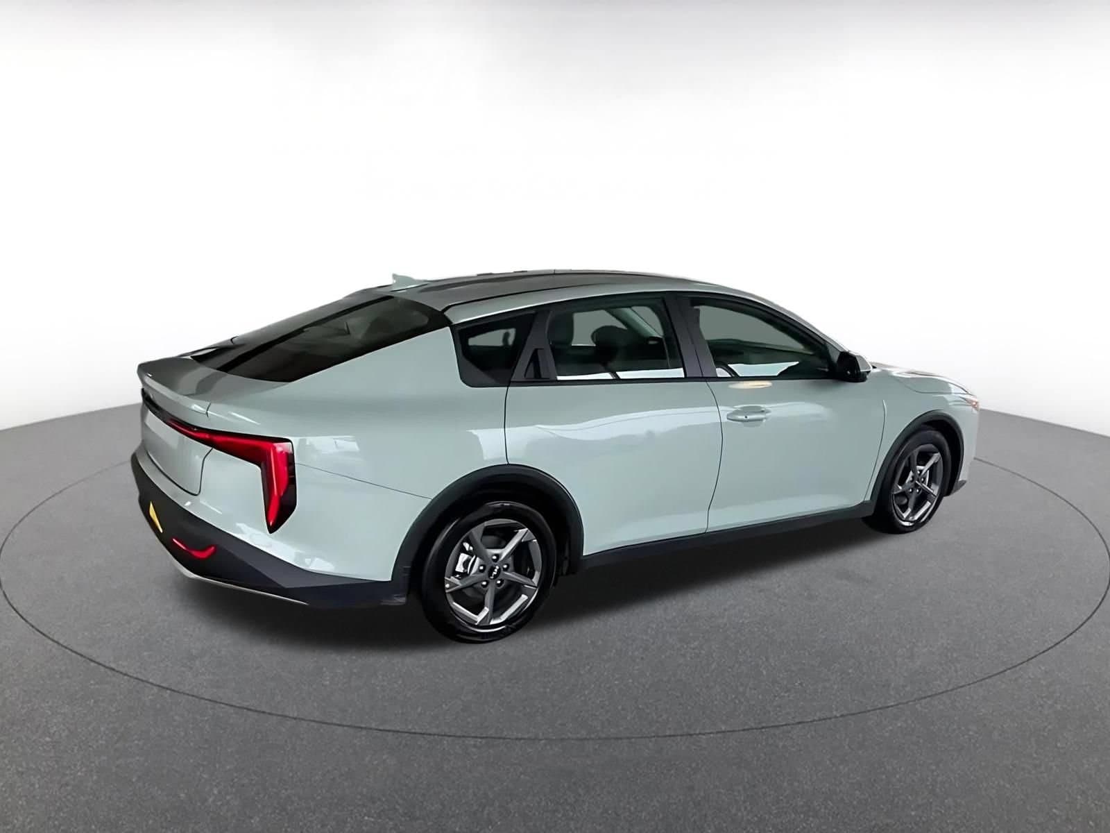 Thumbnail: 2025 Kia K4 - 12