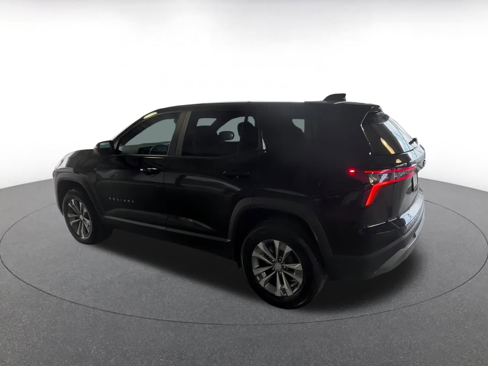 Thumbnail: 2025 Chevrolet Equinox - 10