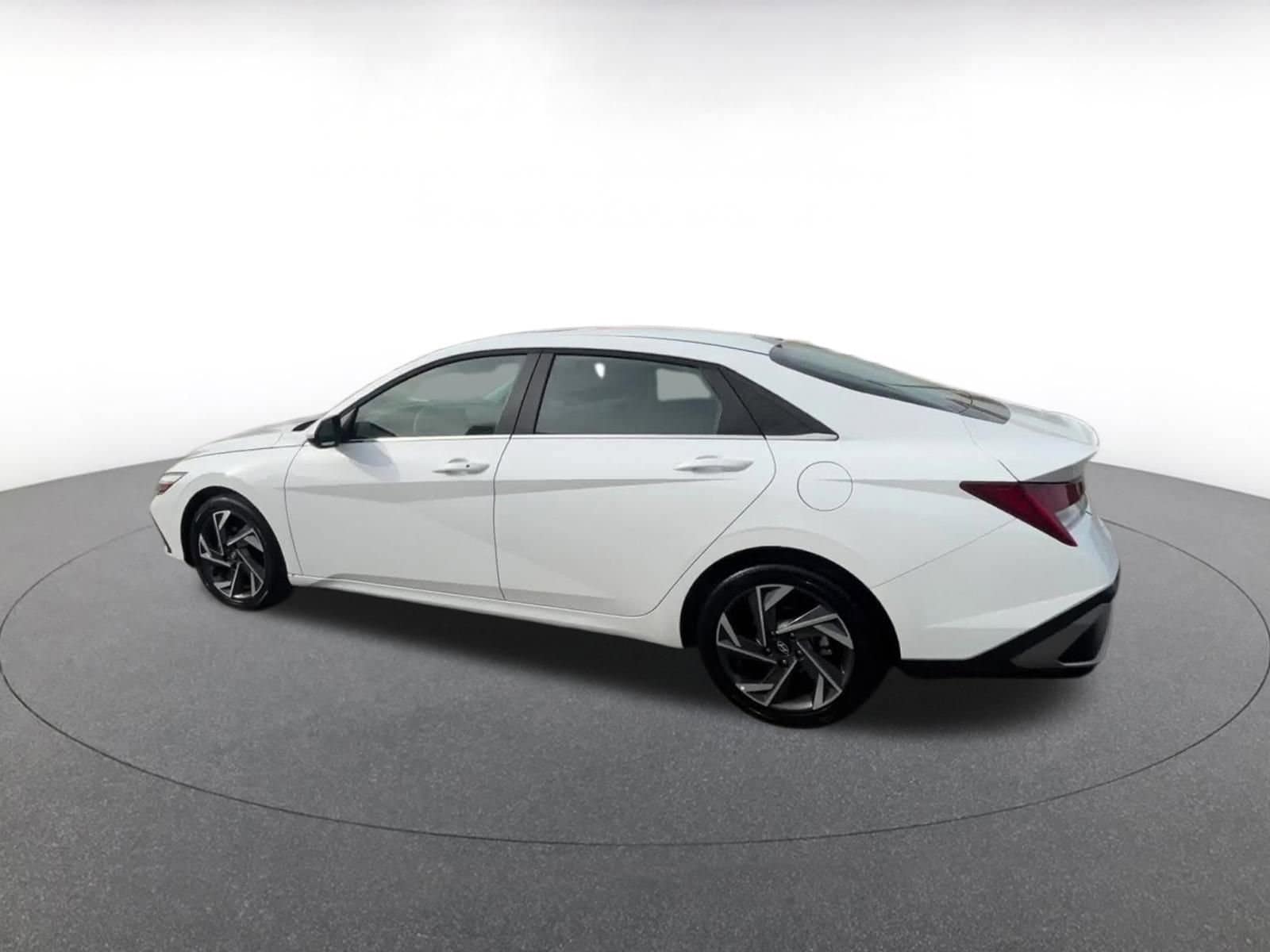 Thumbnail: 2025 Hyundai Elantra - 13