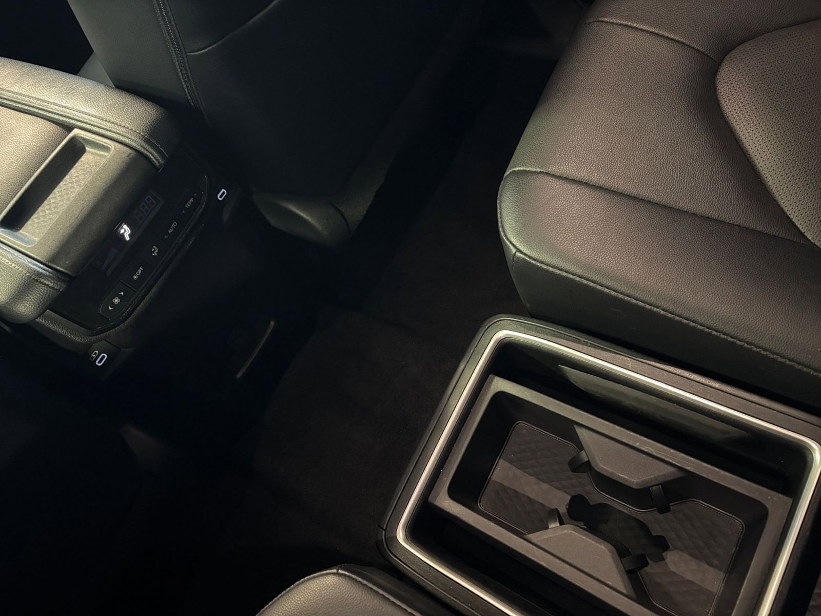 Thumbnail: 2025 Toyota Grand Highlander - 30