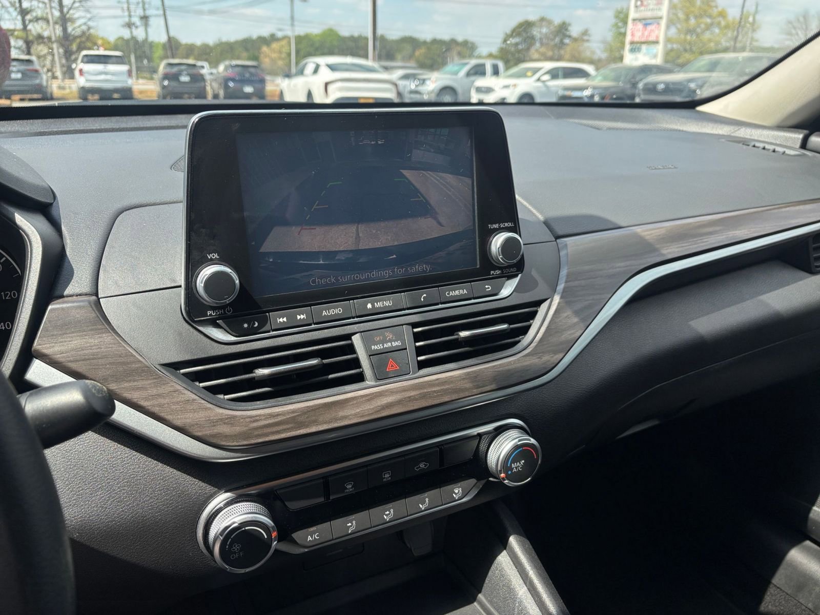 Thumbnail: 2025 Nissan Altima - 25