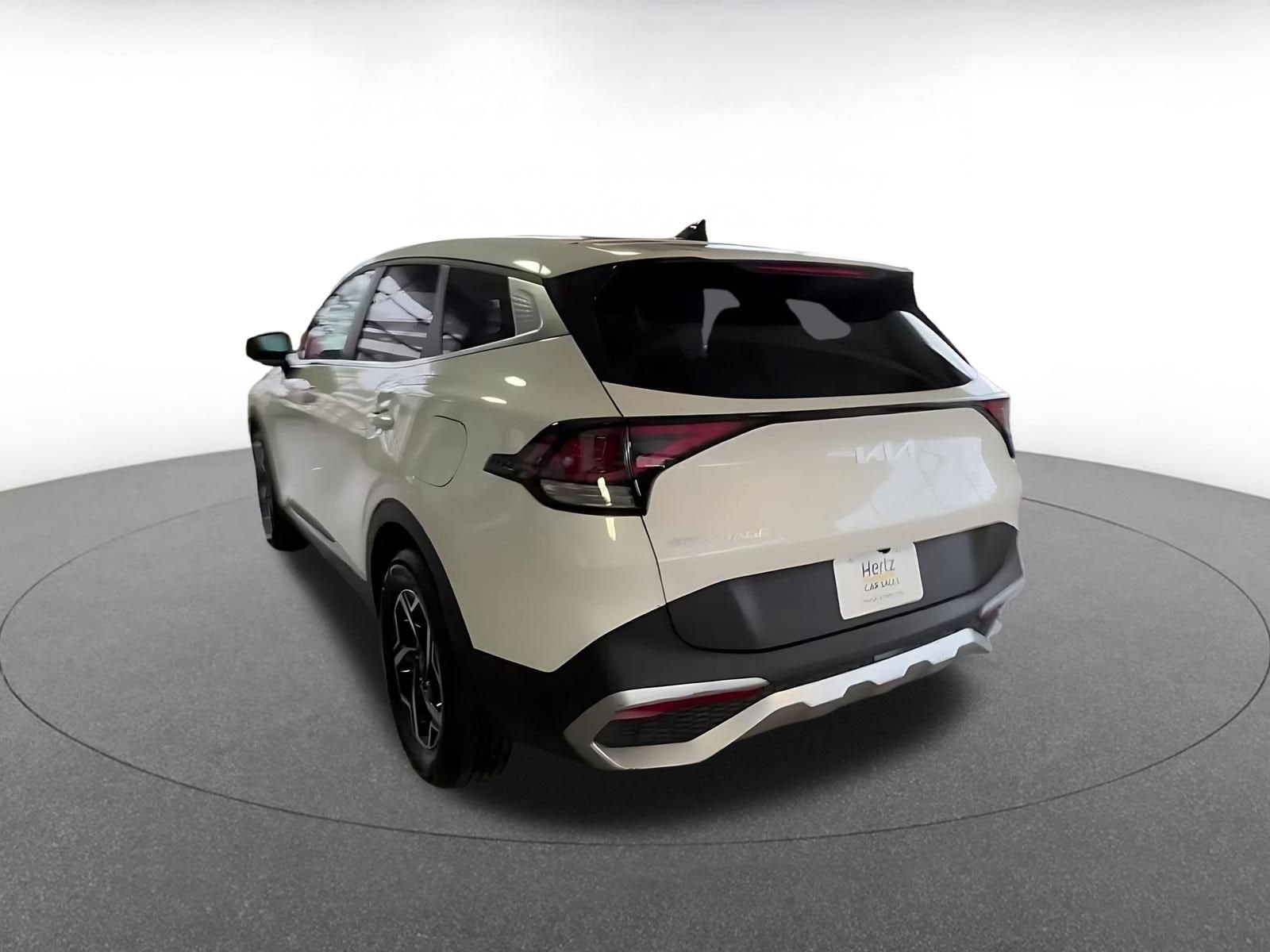 Thumbnail: 2025 Kia Sportage - 16