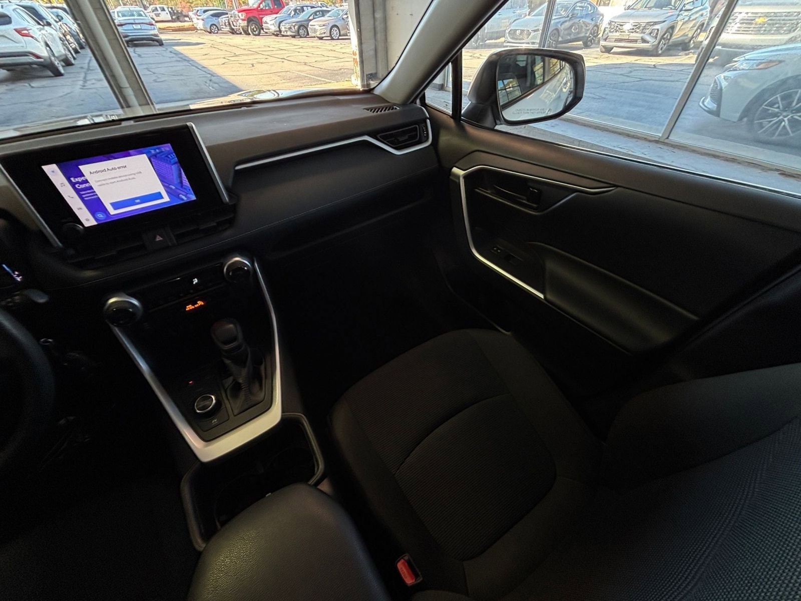 Thumbnail: 2025 Toyota RAV4 - 34