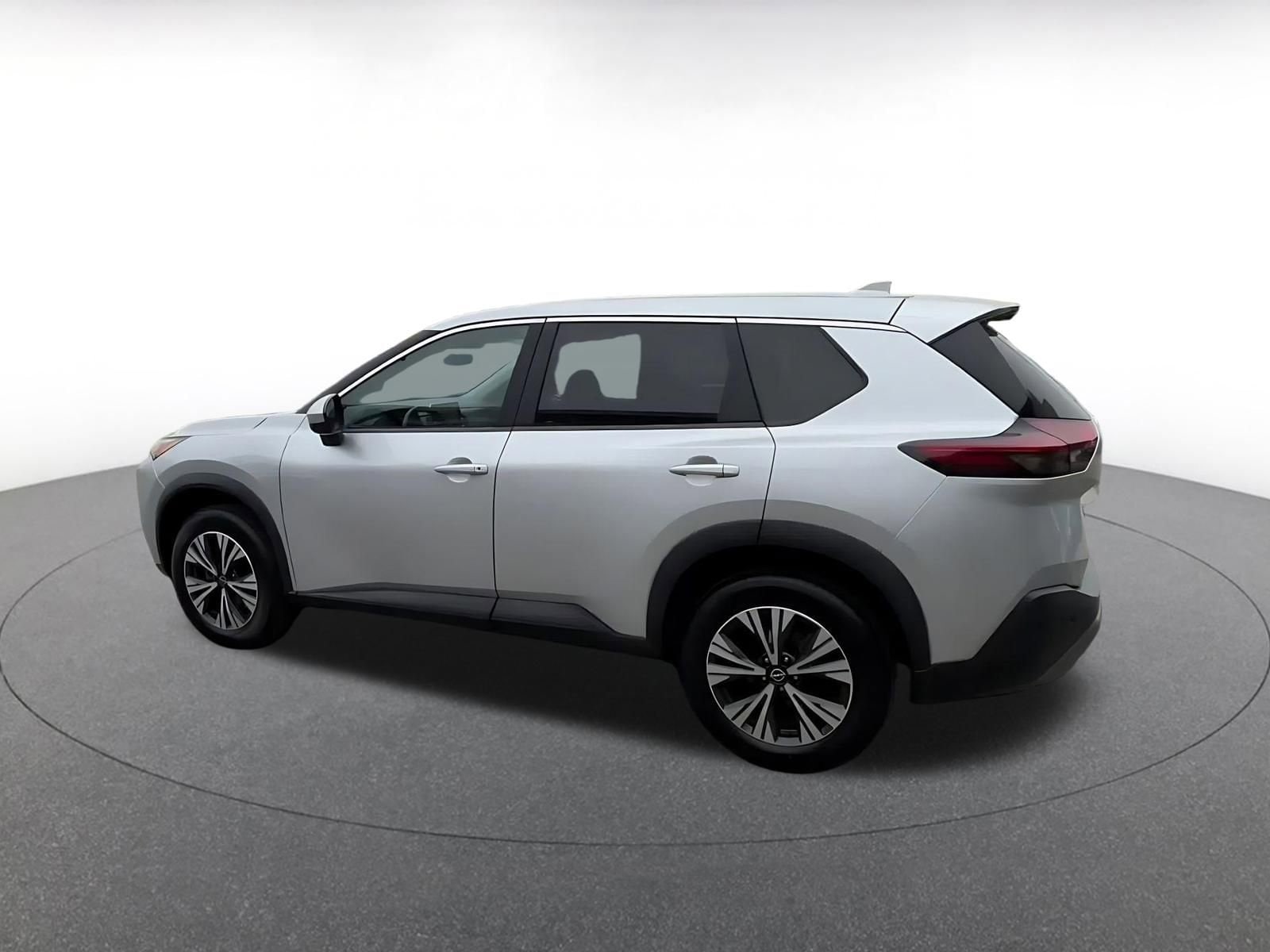 Thumbnail: 2023 Nissan Rogue - 10