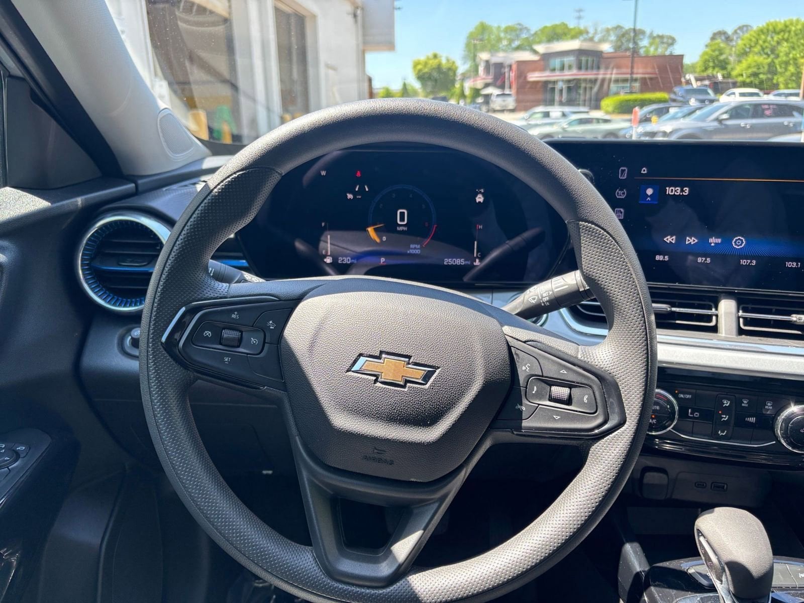 Thumbnail: 2025 Chevrolet Trax - 35