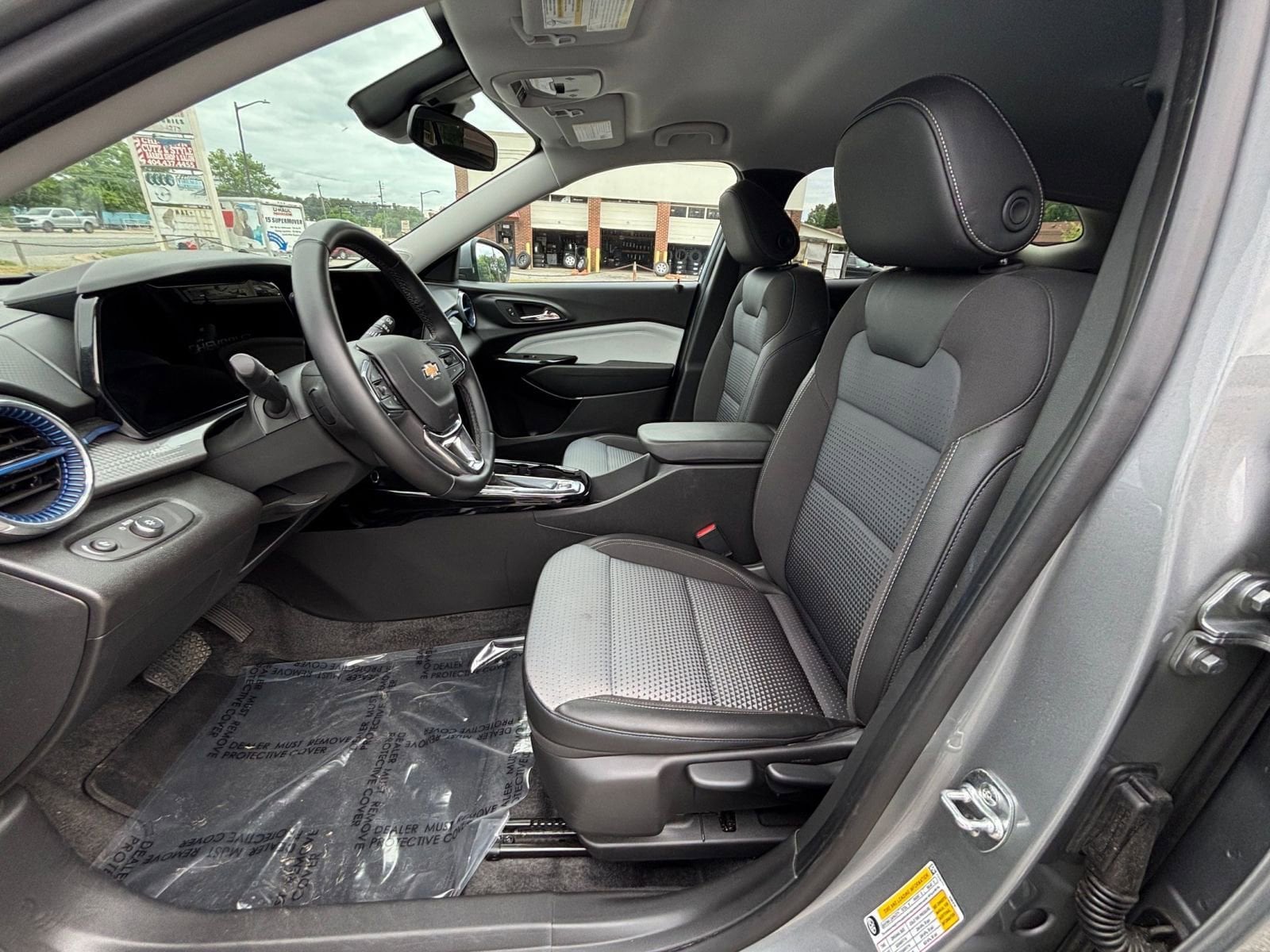 Thumbnail: 2025 Chevrolet Trax - 27