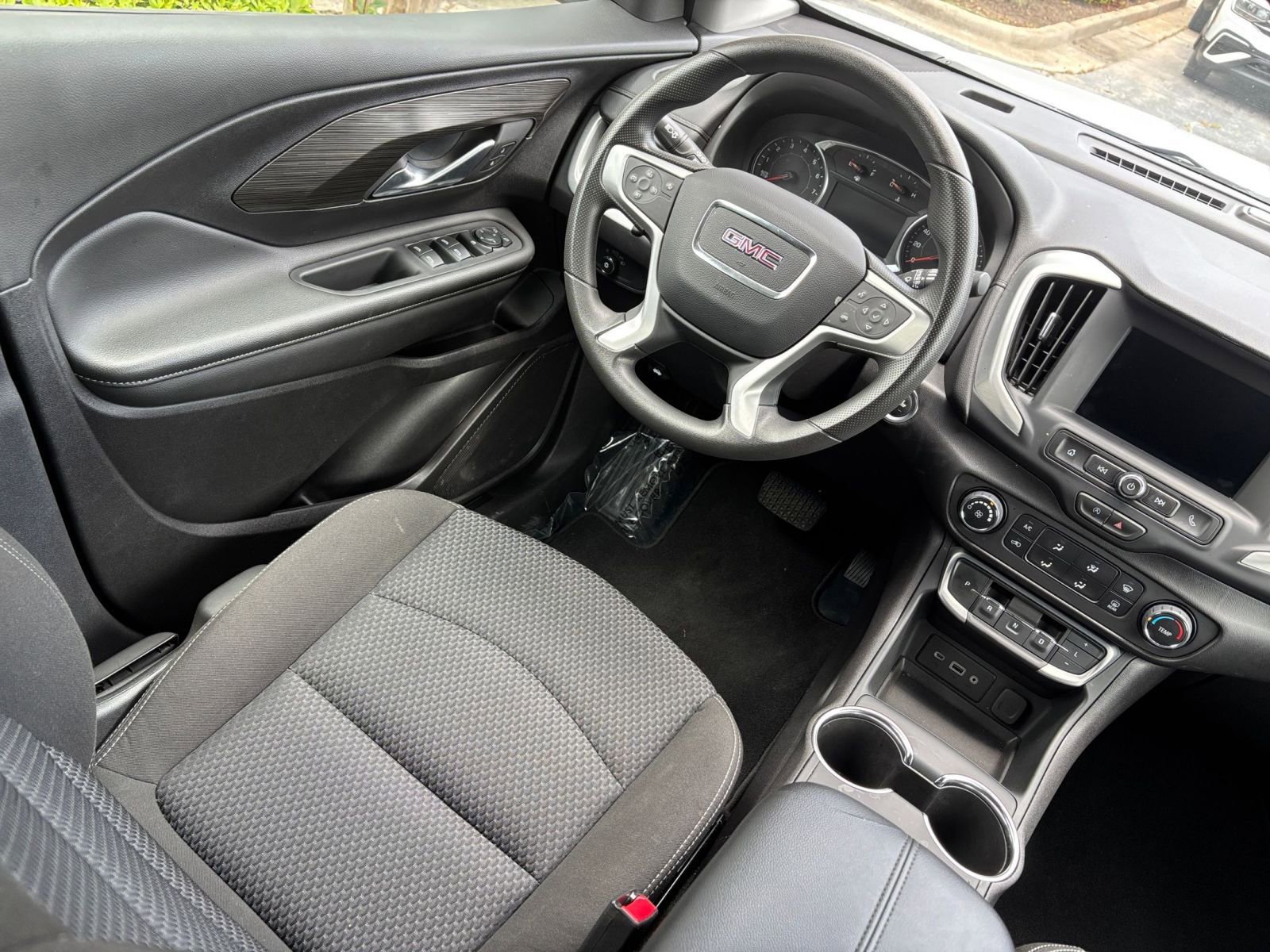 Thumbnail: 2024 GMC Terrain - 33