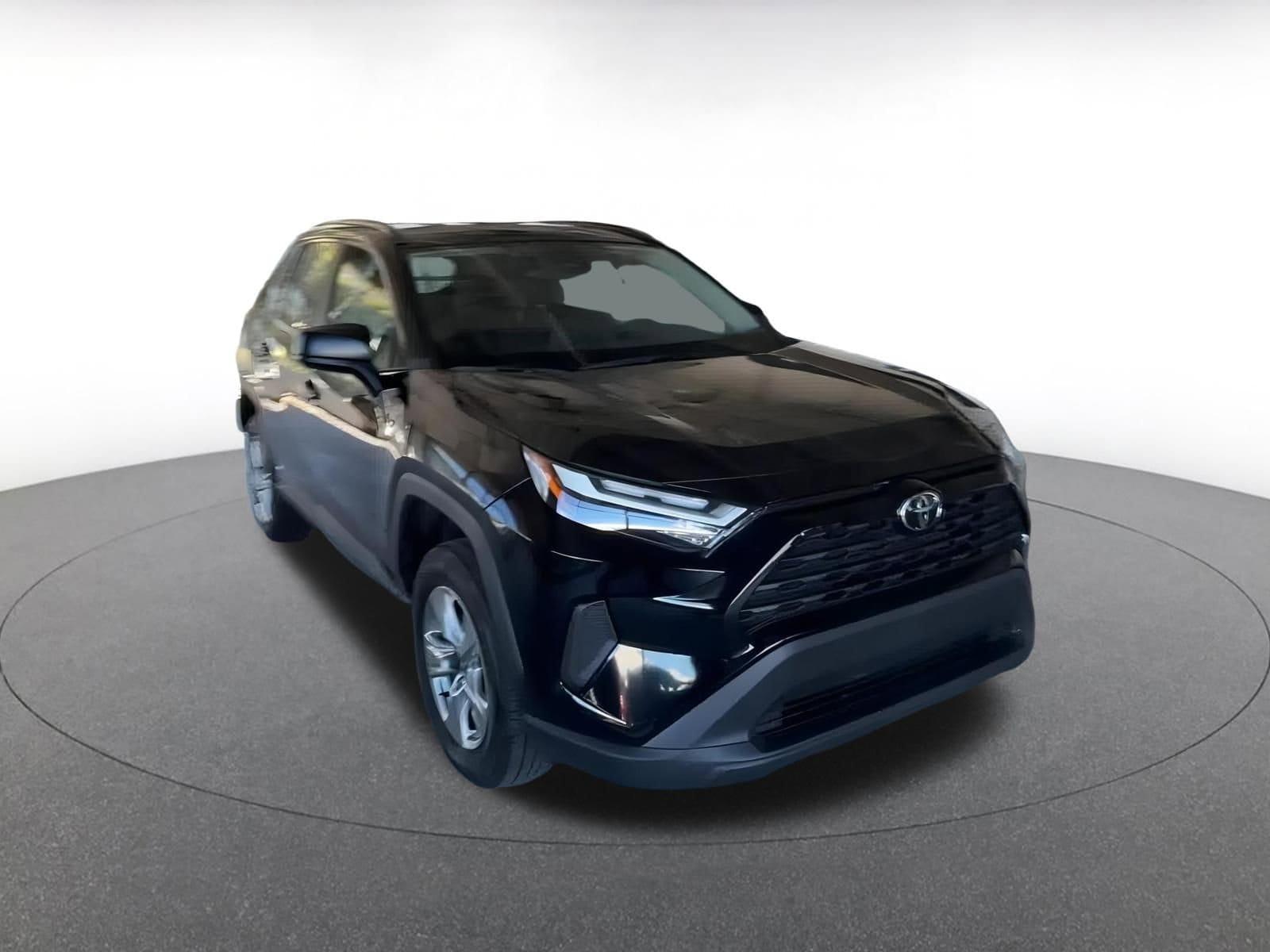 Thumbnail: 2025 Toyota RAV4 - 3
