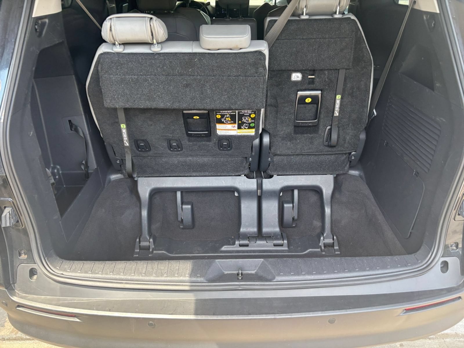 Thumbnail: 2025 Toyota Sienna - 33