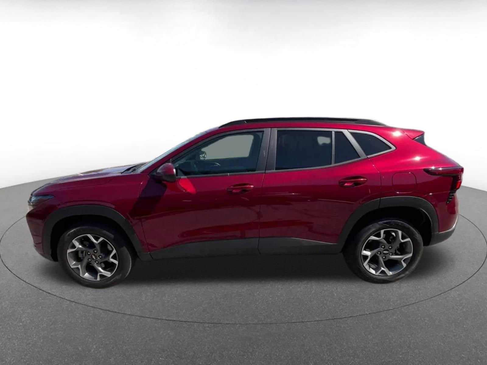 Thumbnail: 2025 Chevrolet Trax - 8