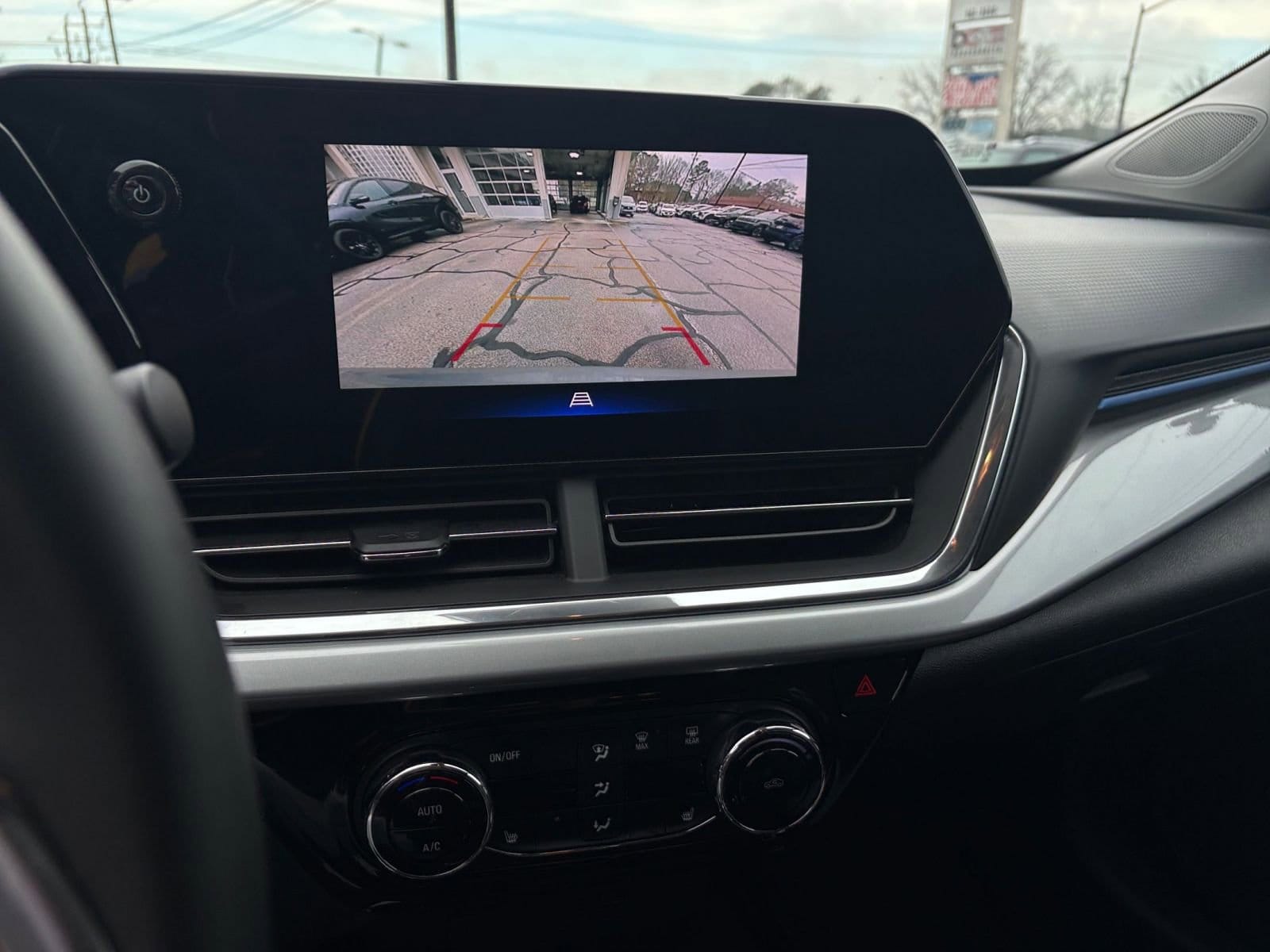 Thumbnail: 2025 Chevrolet Trax - 29