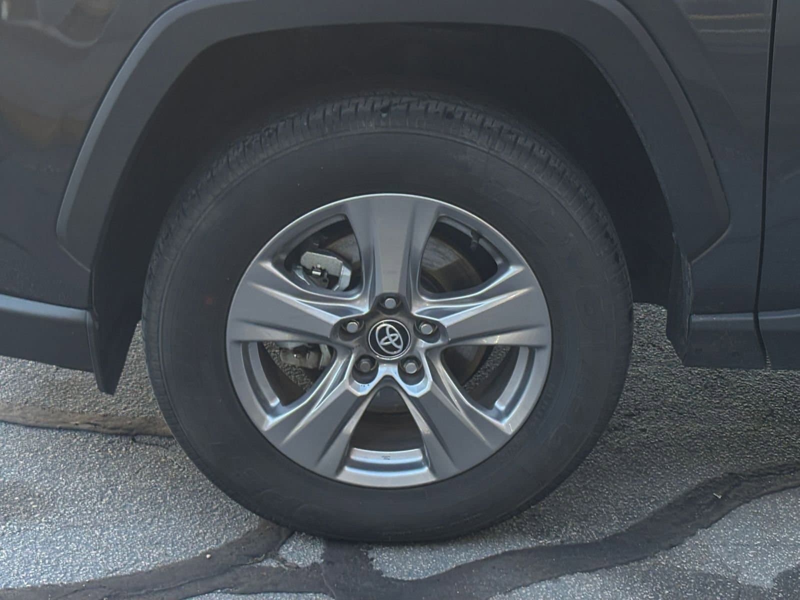 Thumbnail: 2025 Toyota RAV4 - 34