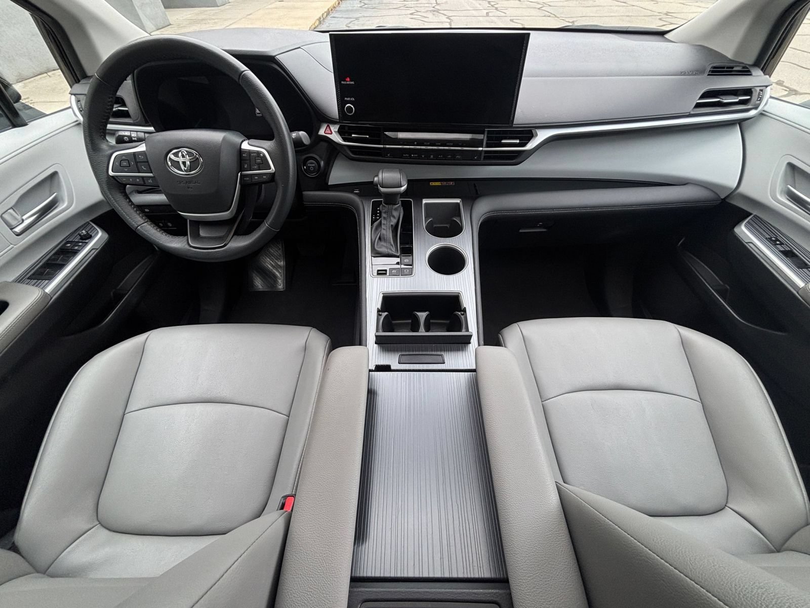Thumbnail: 2025 Toyota Sienna - 35