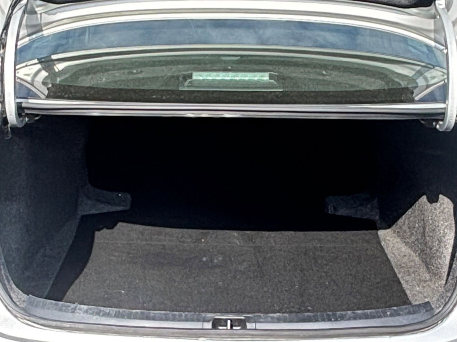 Thumbnail: 2025 Toyota Corolla - 30