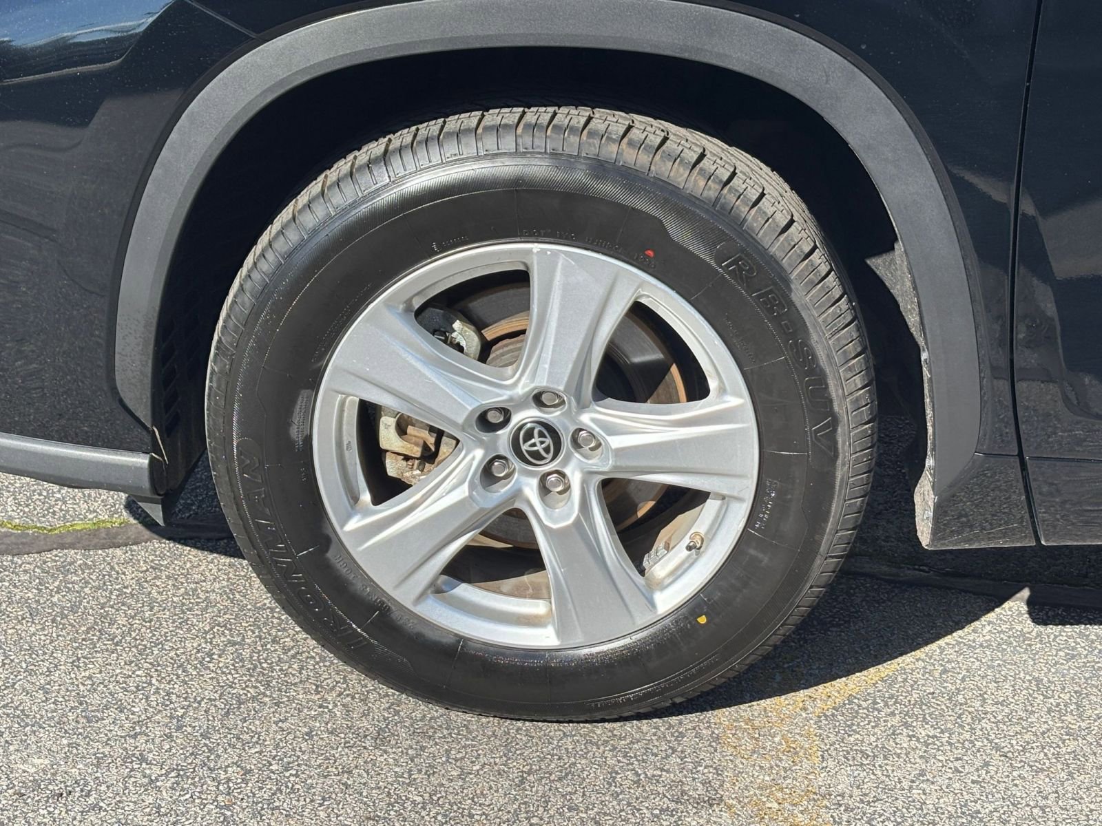 Thumbnail: 2025 Toyota Highlander - 32