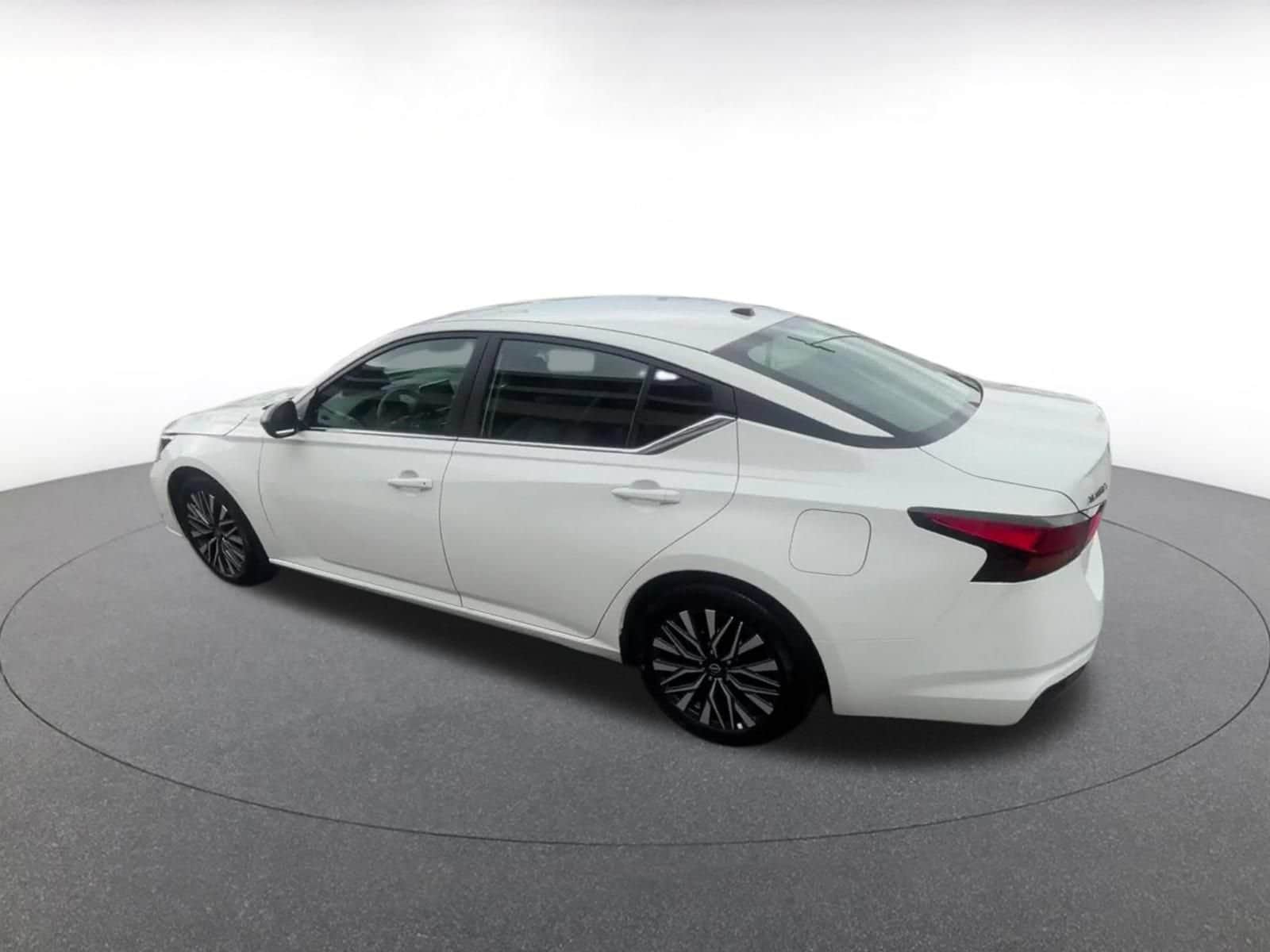 Thumbnail: 2026 Nissan Altima - 9