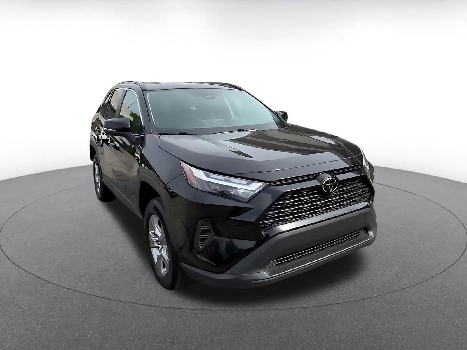 Thumbnail: 2025 Toyota RAV4 - 3