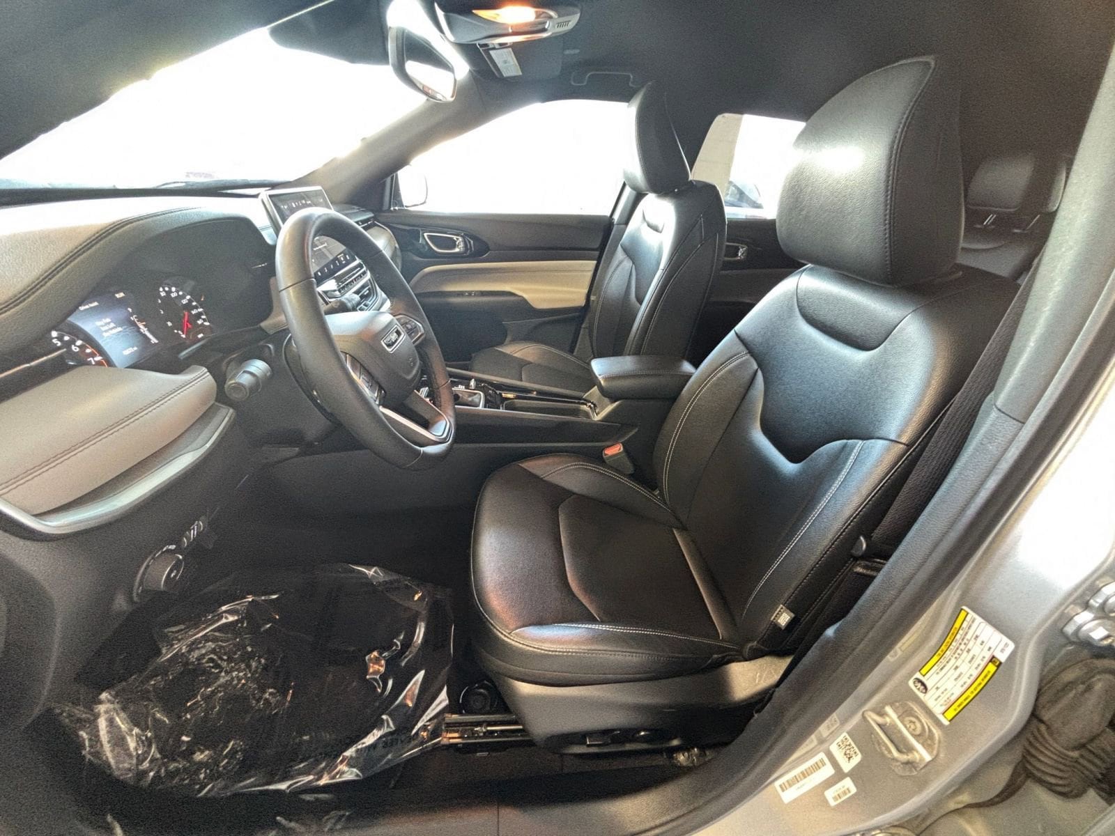 Thumbnail: 2025 Jeep Compass - 28