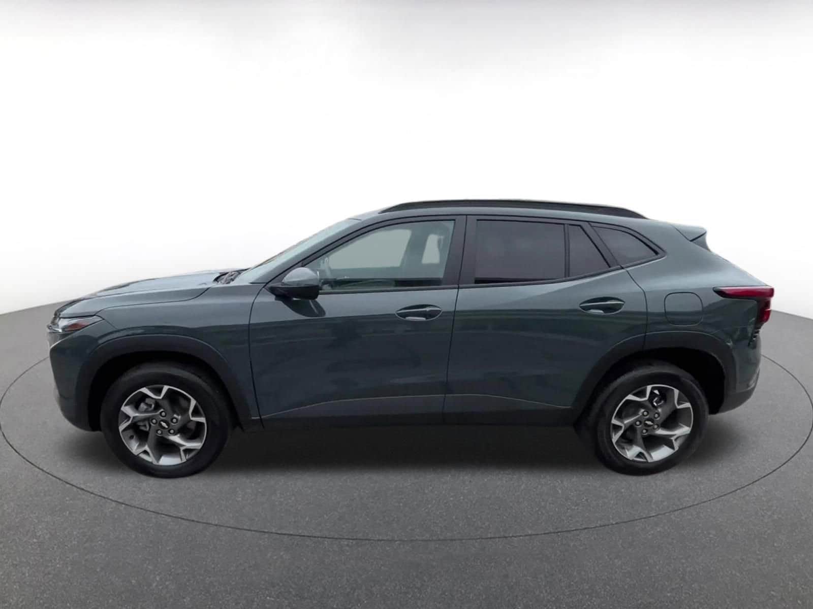Thumbnail: 2025 Chevrolet Trax - 12