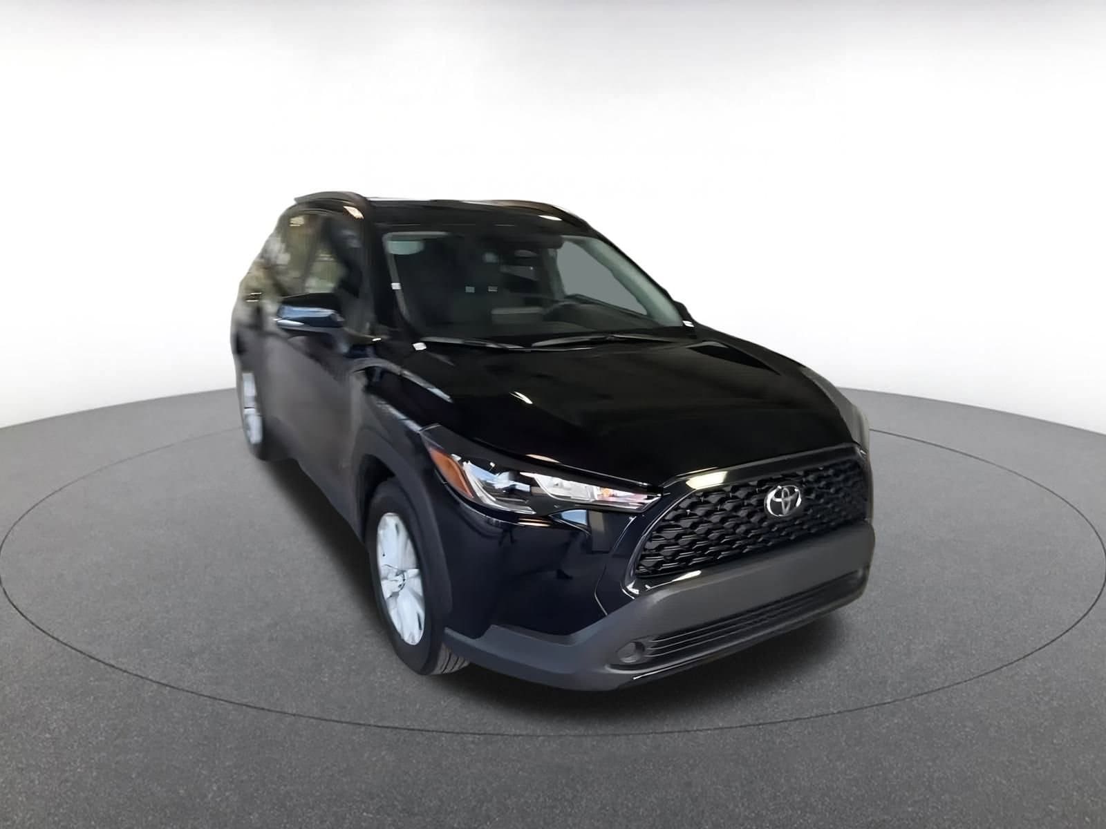 Thumbnail: 2025 Toyota Corolla Cross - 3