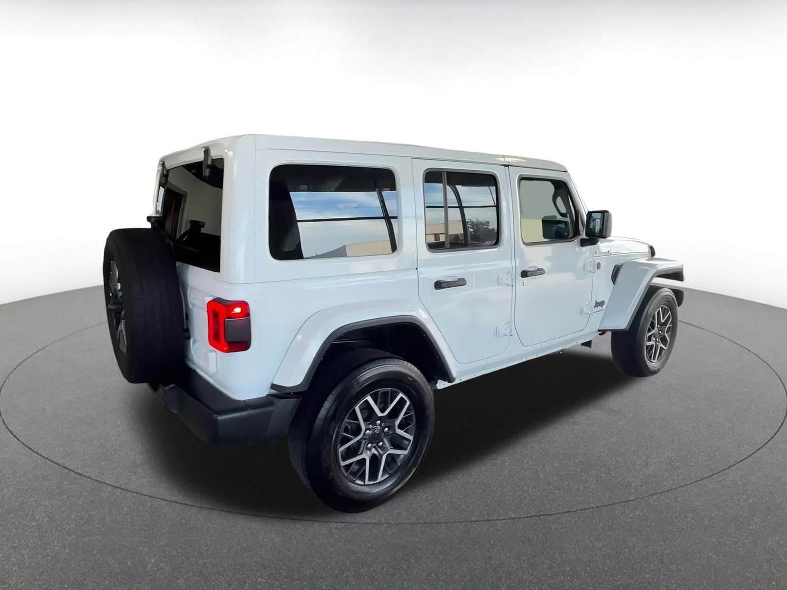 Thumbnail: 2025 Jeep Wrangler - 13